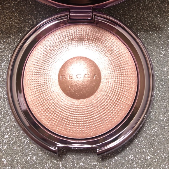 BNIB! LE! BECCA Luster Glow Powder in PURE PEARL - Picture 2 of 7